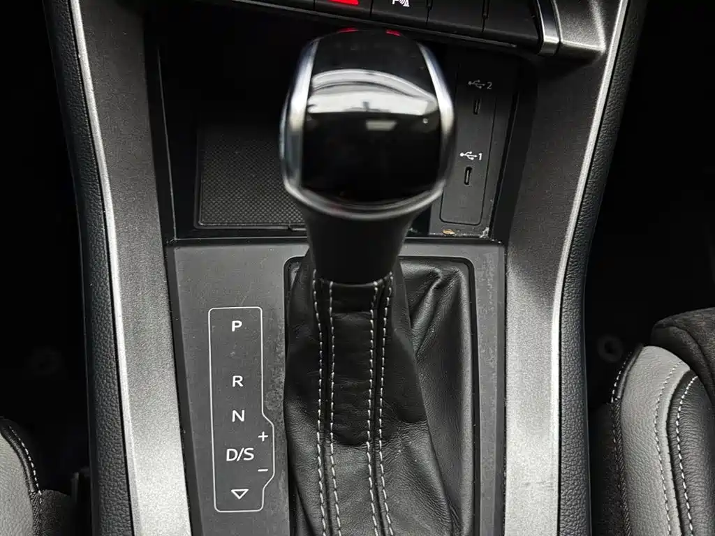 Audi Q3 2022 — фото 13