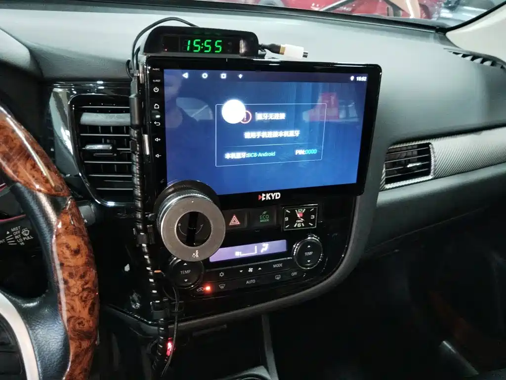 Mitsubishi Outlander 2015