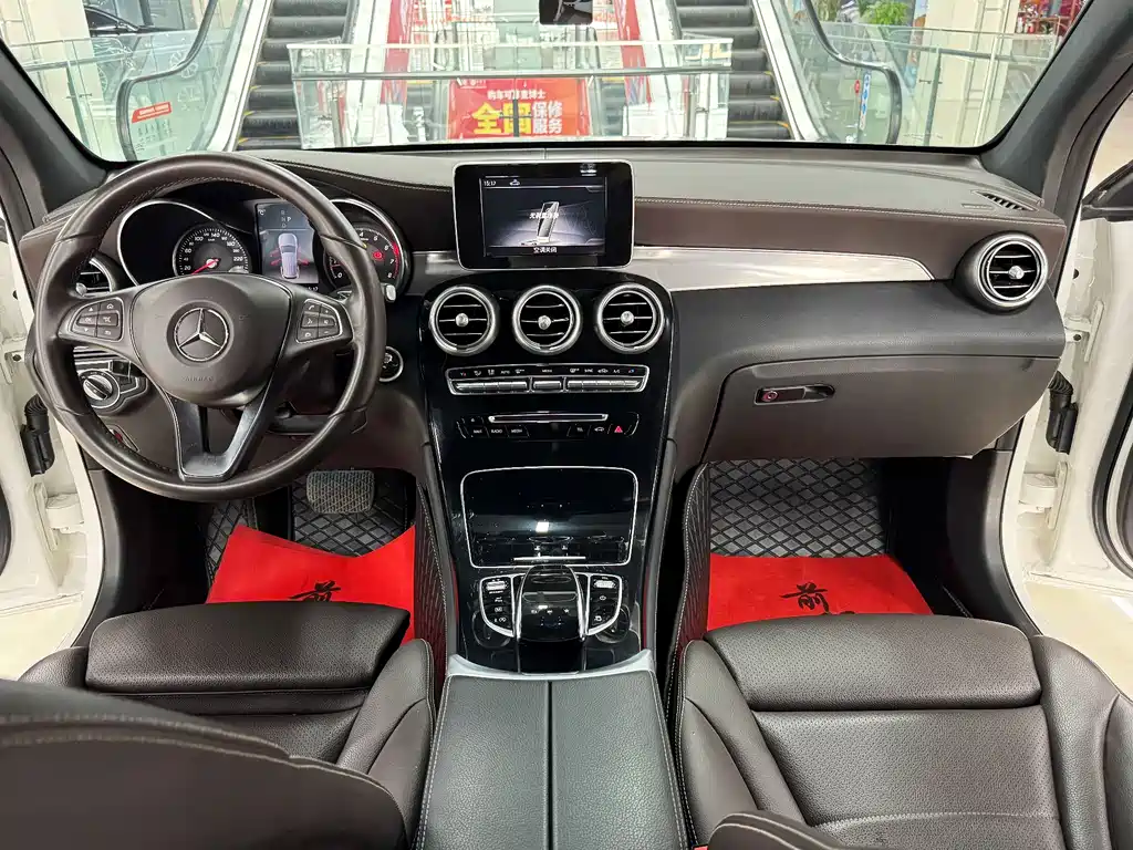 Mercedes-Benz GLC 2019 — фото 12