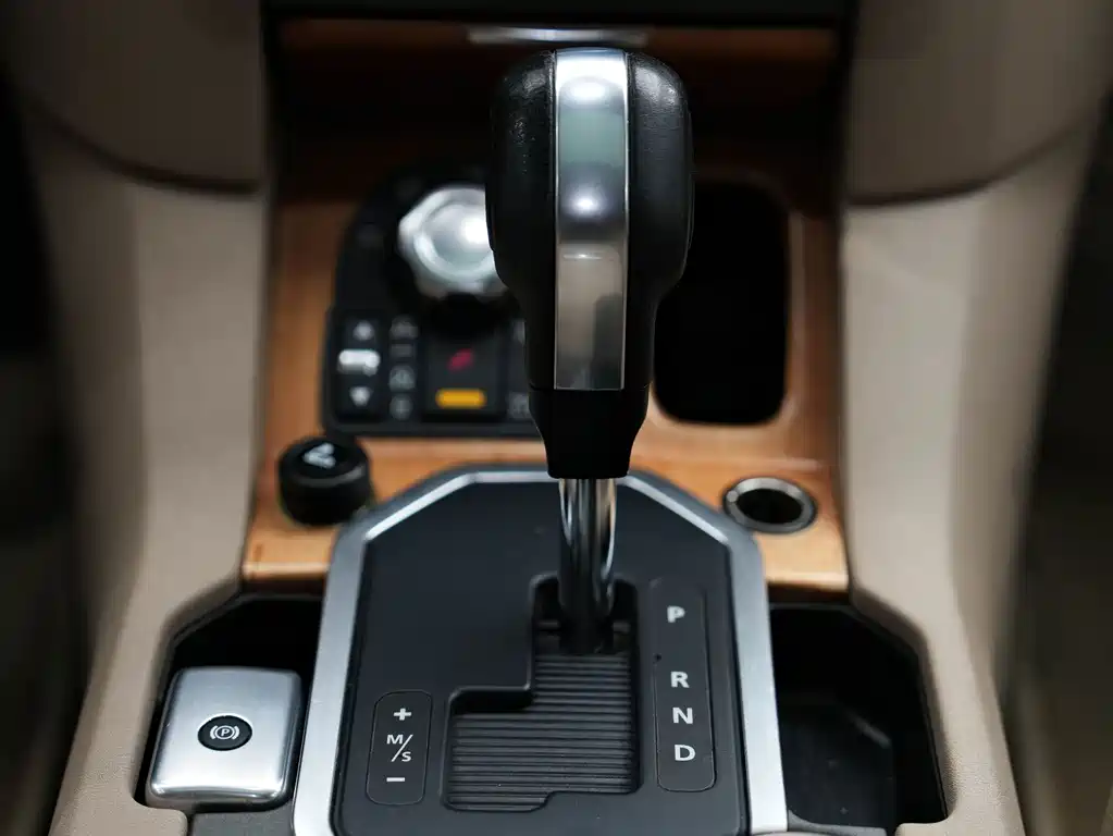 Land Rover Discovery 2012 — фото 34