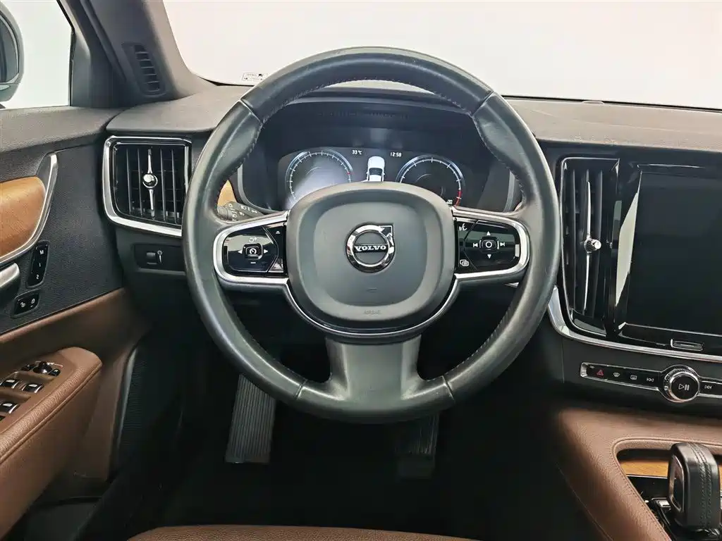 Volvo S90 2021 — фото 11
