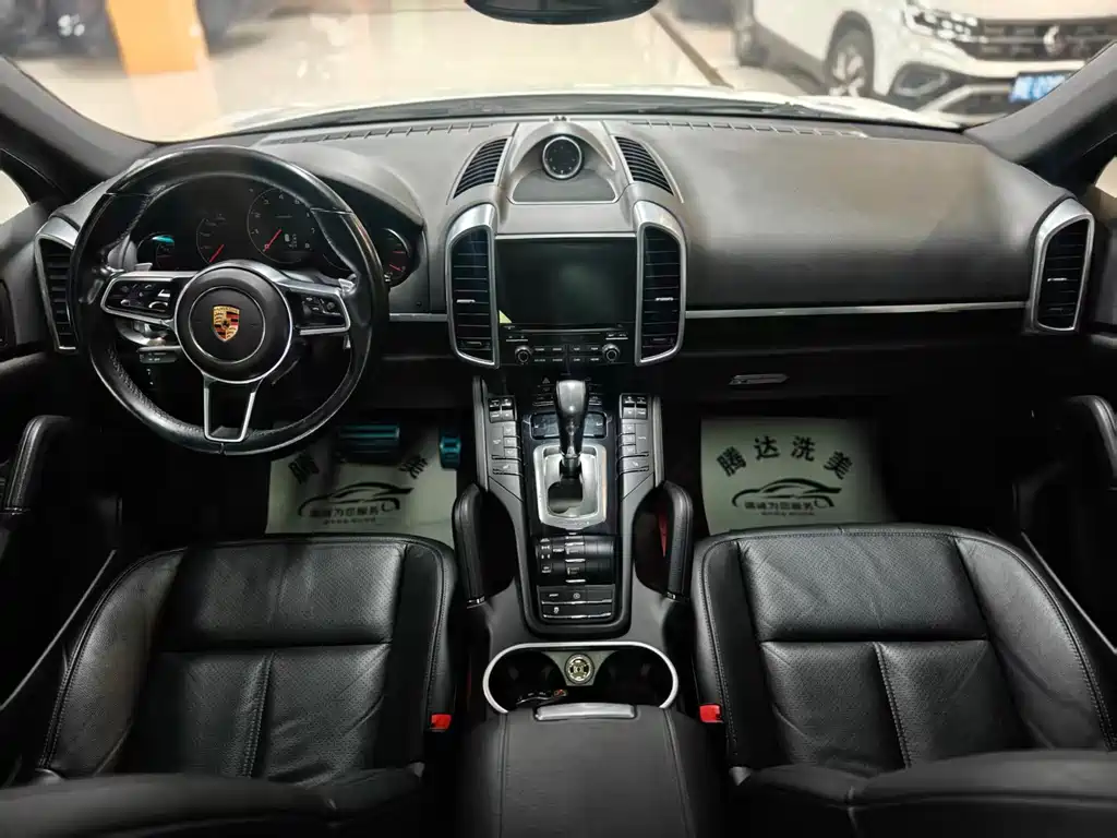 Porsche Cayenne 2017 — фото 6