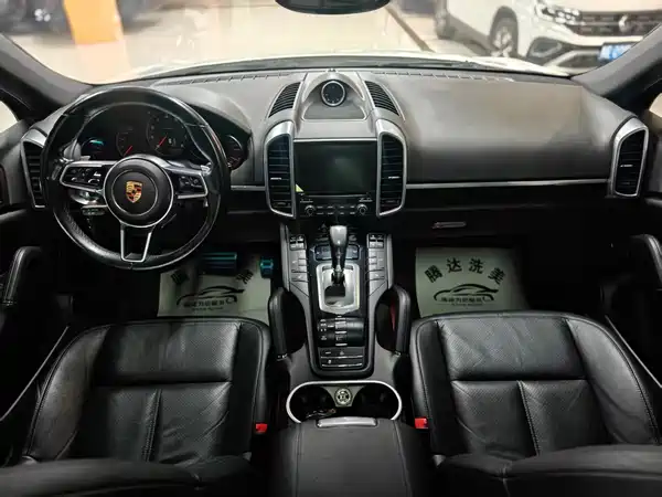 Porsche Cayenne 2016