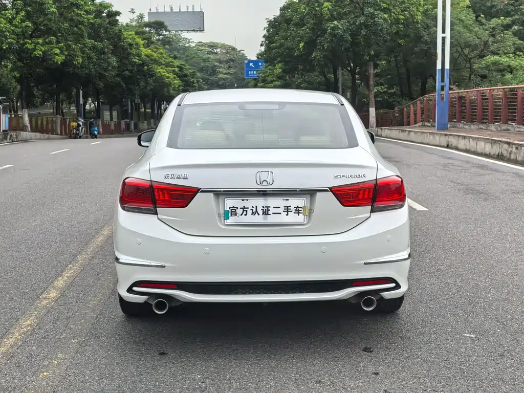 Honda Spirior 2015 — фото 9