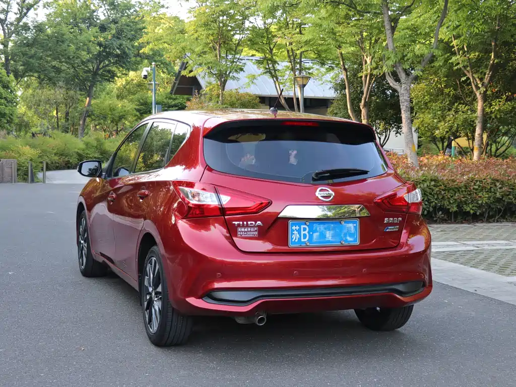 Nissan Tiida 2017 — фото 6