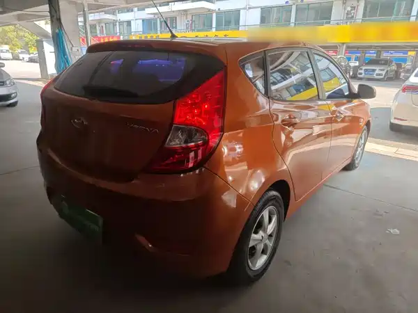 Hyundai Rui Yi 2015