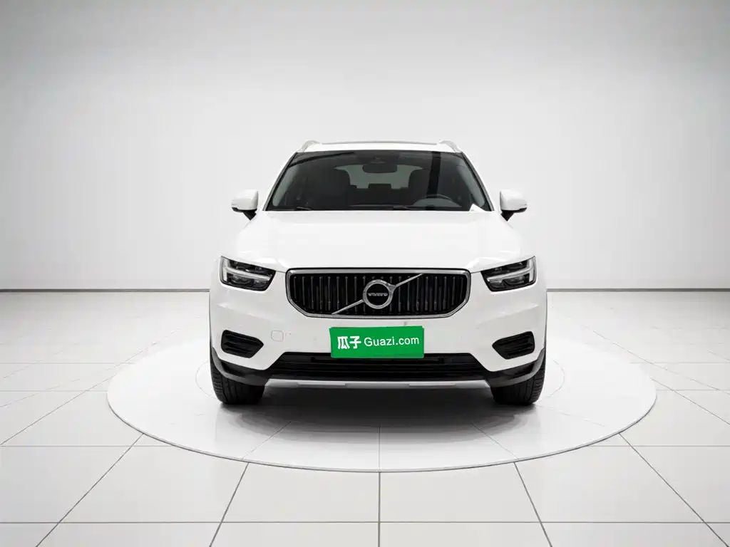 Volvo XC40 2021 — фото 24