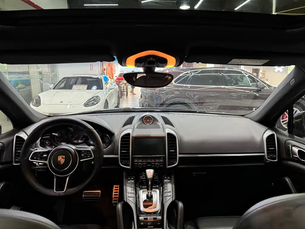 Porsche Cayenne 2015 — фото 10