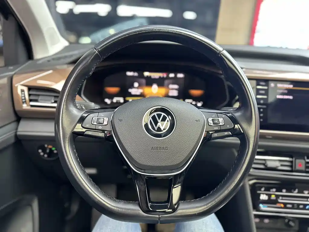 Volkswagen Tharu 2022 — фото 12