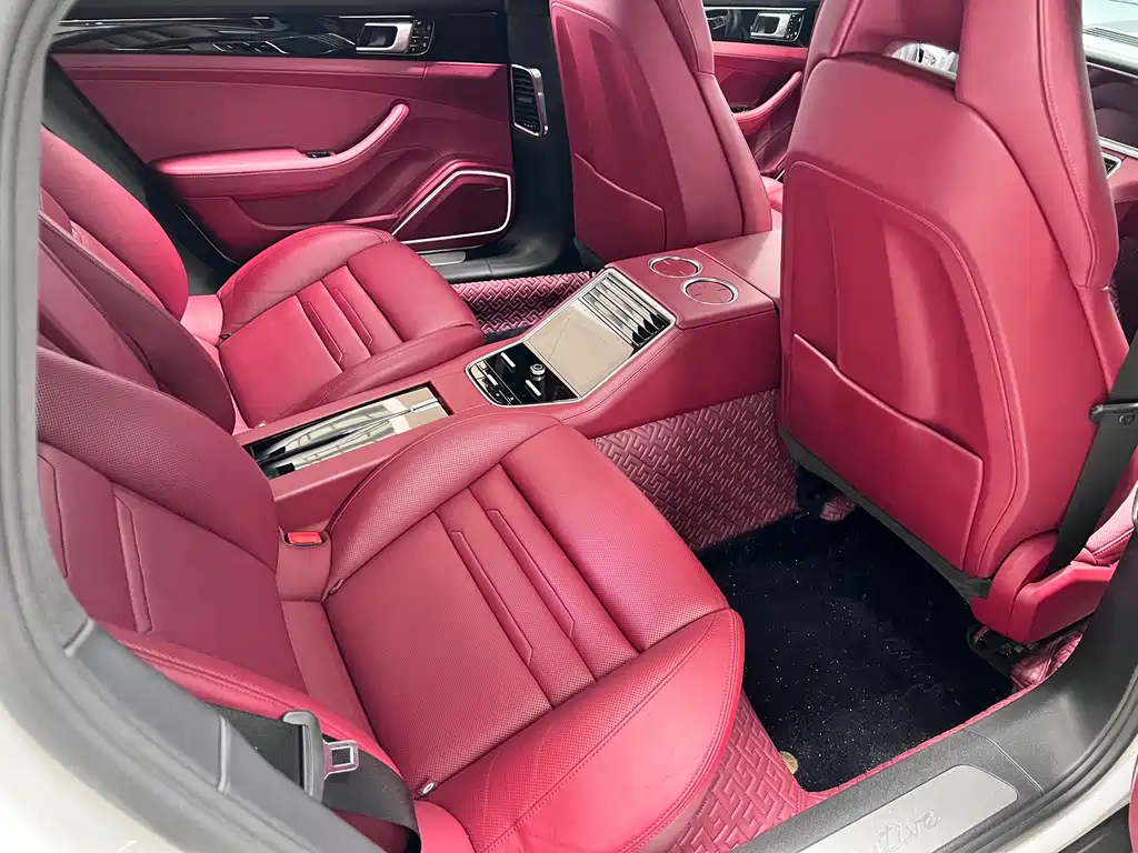 Porsche Panamera 2019 — фото 19