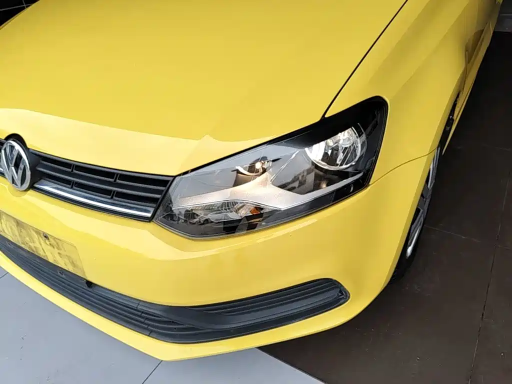 Volkswagen Polo 2017 — фото 24