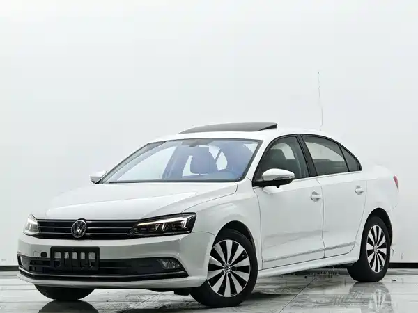 Volkswagen Sagitar 2018