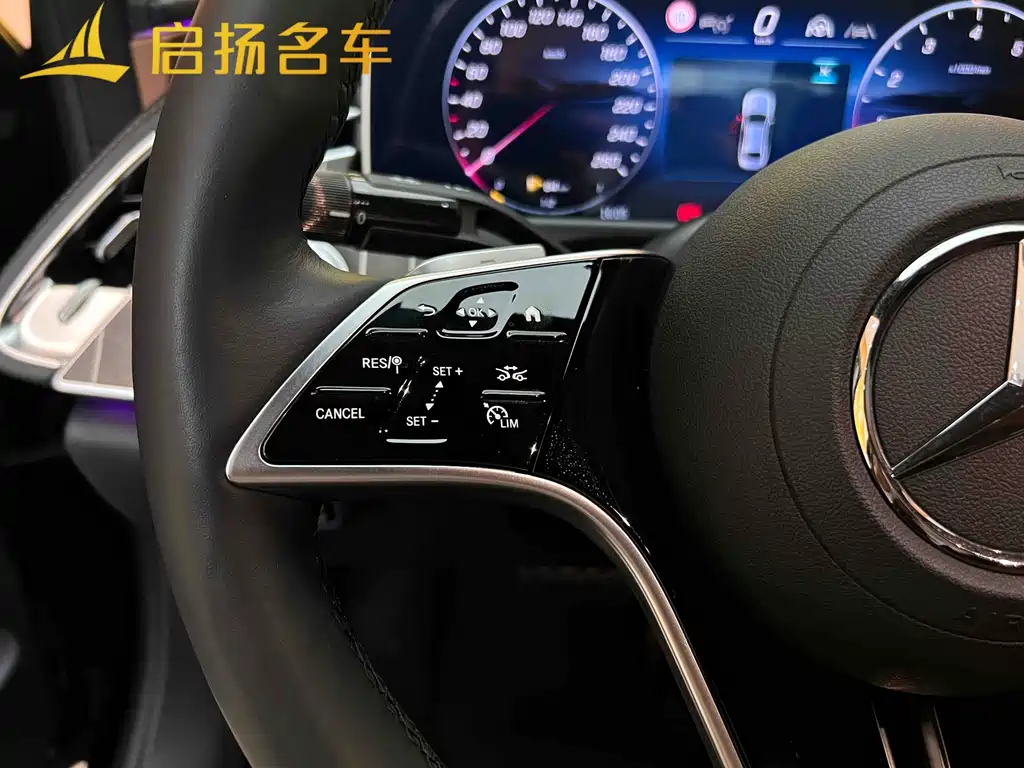 Mercedes-Benz E-Class 2025 — фото 12