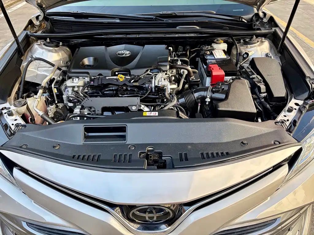 Toyota Camry 2019 — фото 12