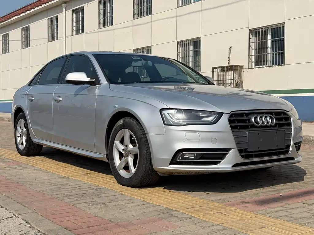 Audi A4L 2014