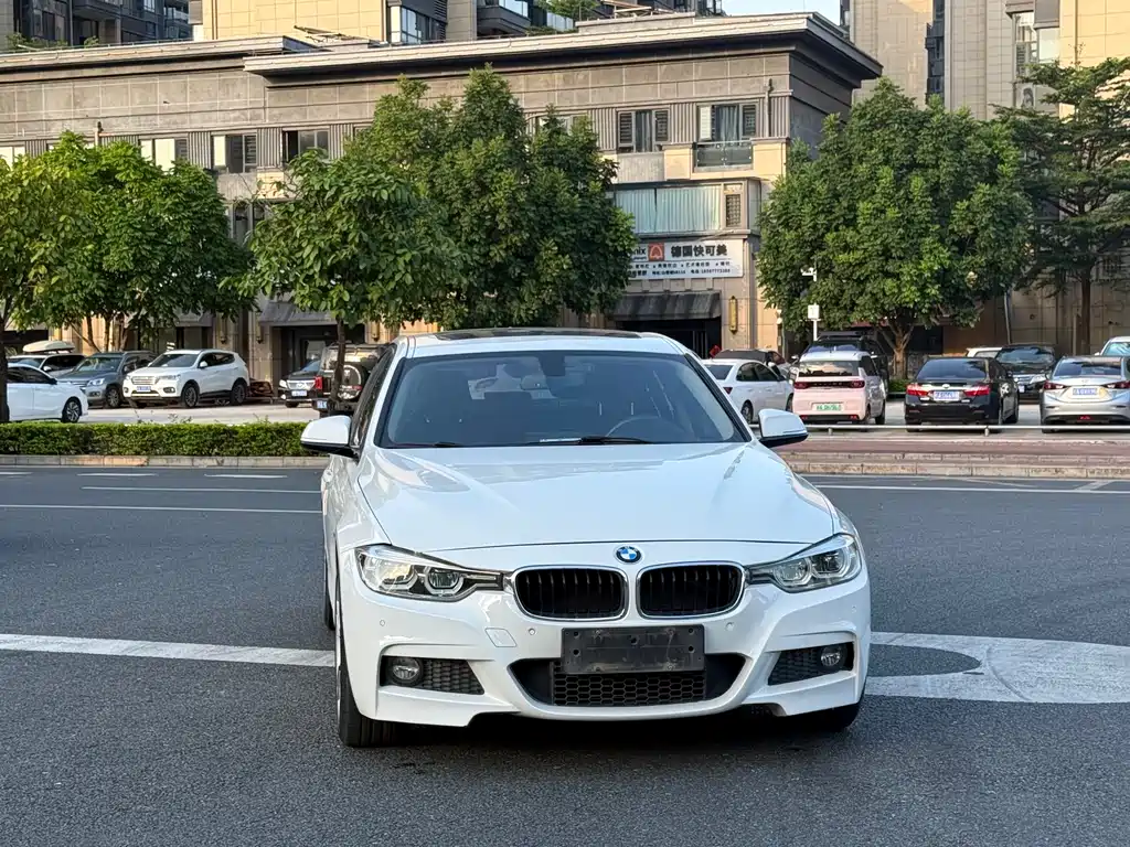 BMW 3 Series 2018 — фото 2