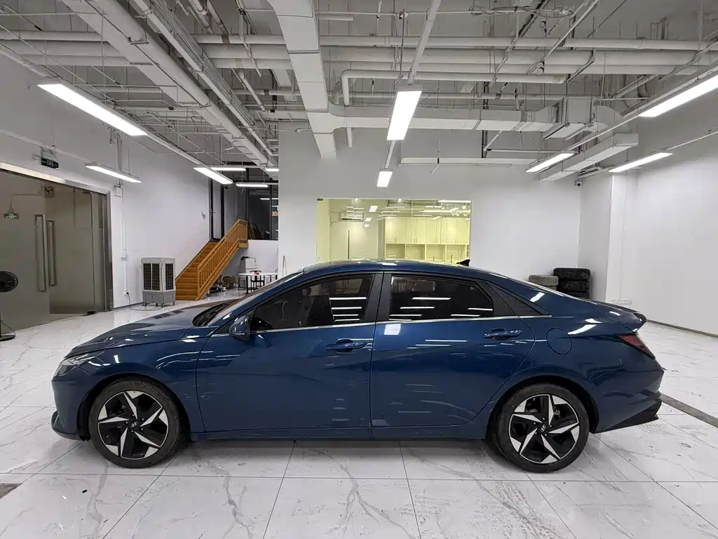Hyundai Elantra 2021