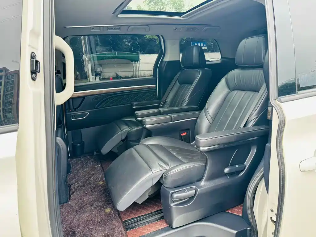 GAC Motor Trumpchi M8 2020 — фото 9