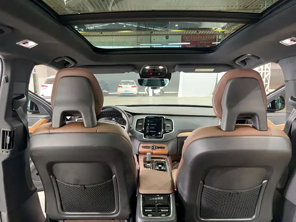 Volvo XC90 2021 — фото 25