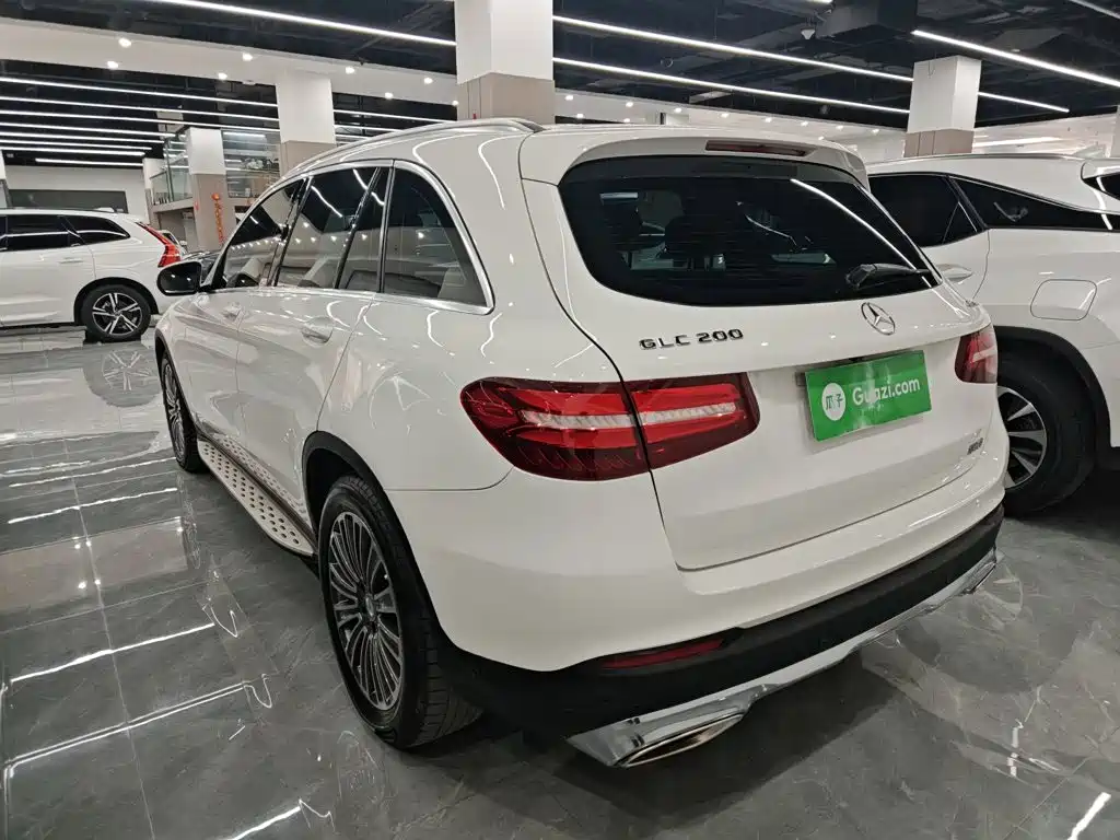 Mercedes-Benz GLC 2017 — фото 23