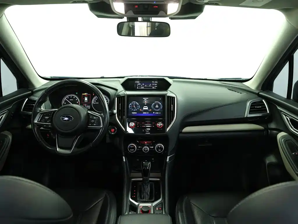 Subaru Forester 2022 — фото 15