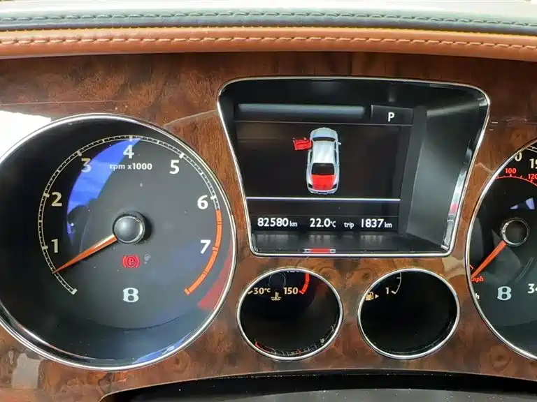 Bentley Flying Spur 2012 — фото 17