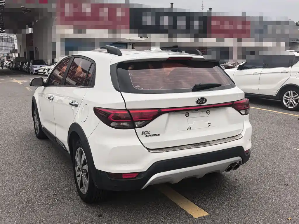 Kia KX Cross 2018 — фото 5
