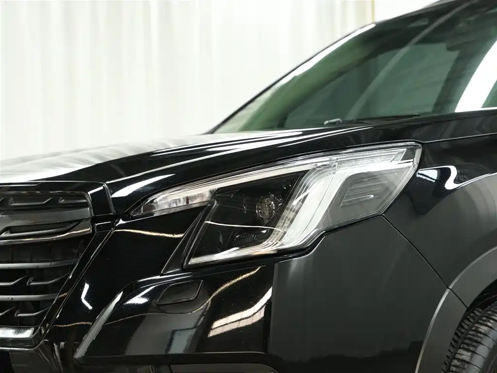 Subaru Forester 2022 — фото 18