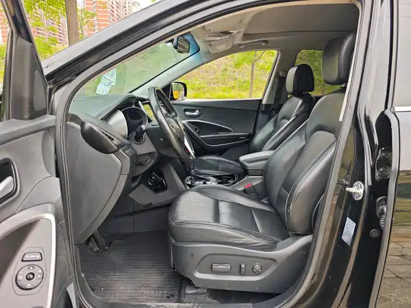 Hyundai Santa Fe 2013