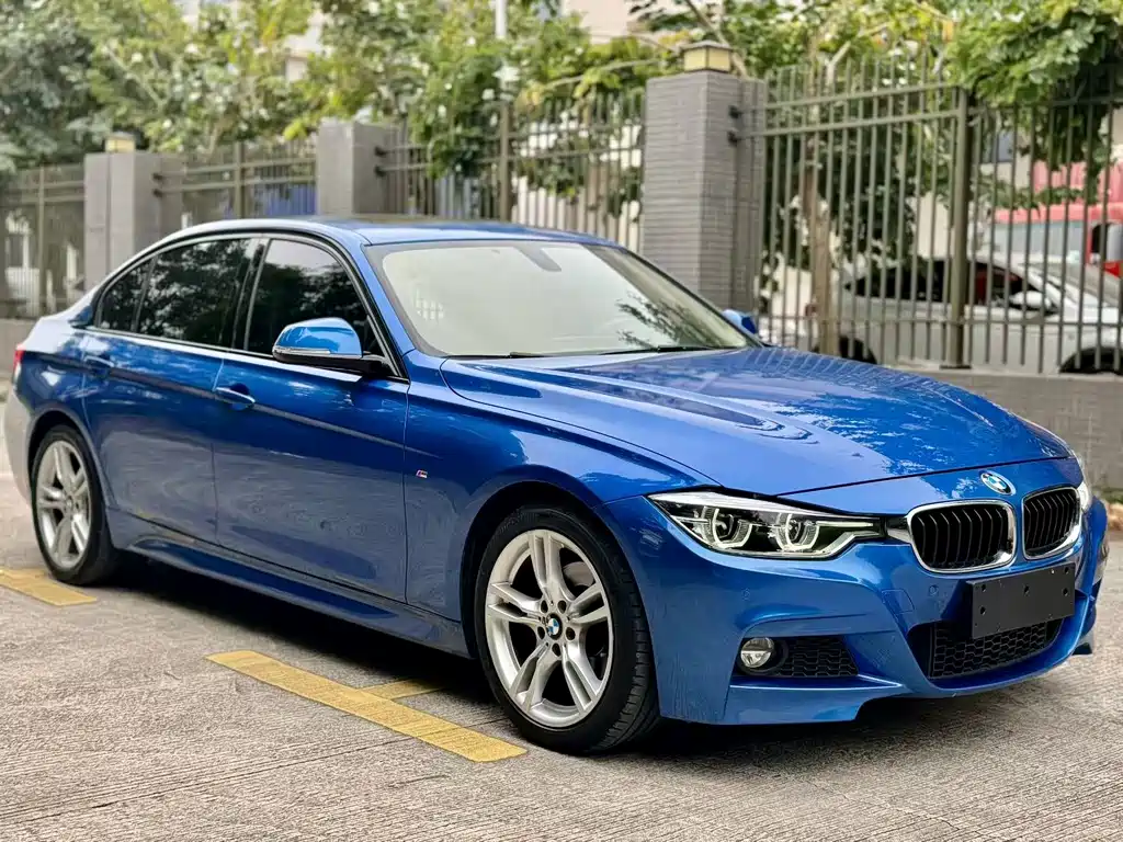 BMW 3 Series 2019 — фото 1