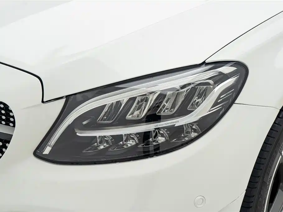 Mercedes-Benz C-Class 2020 — фото 23