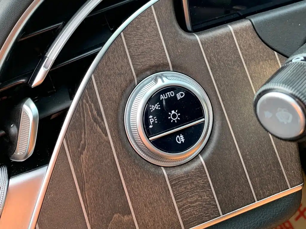 Mercedes-Benz E-Class 2024 — фото 13