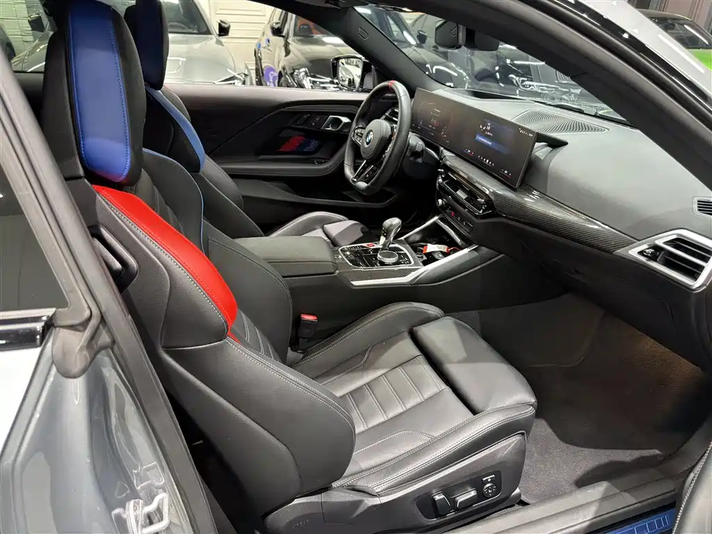 BMW M2 2025 — фото 10