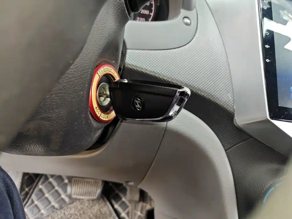 Hyundai Verna 2015 — фото 9