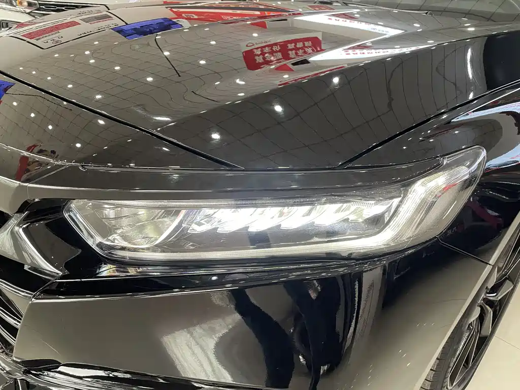 Honda Accord 2022 — фото 11