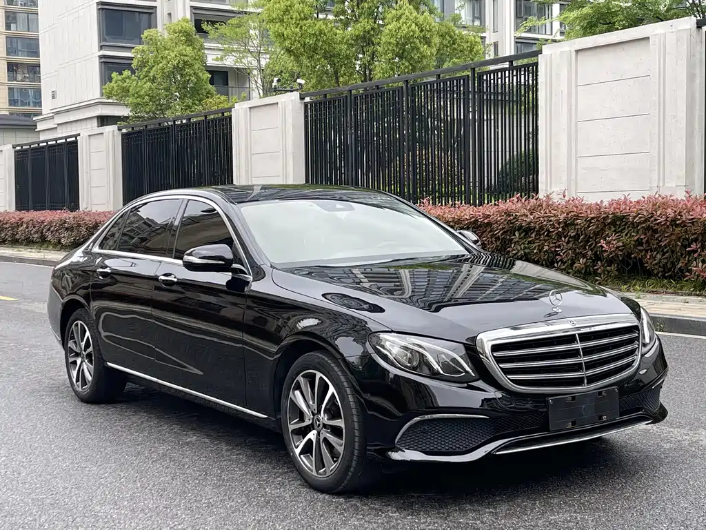 Mercedes-Benz E-Class 2017 — фото 3