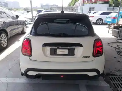 MINI MINI 2023