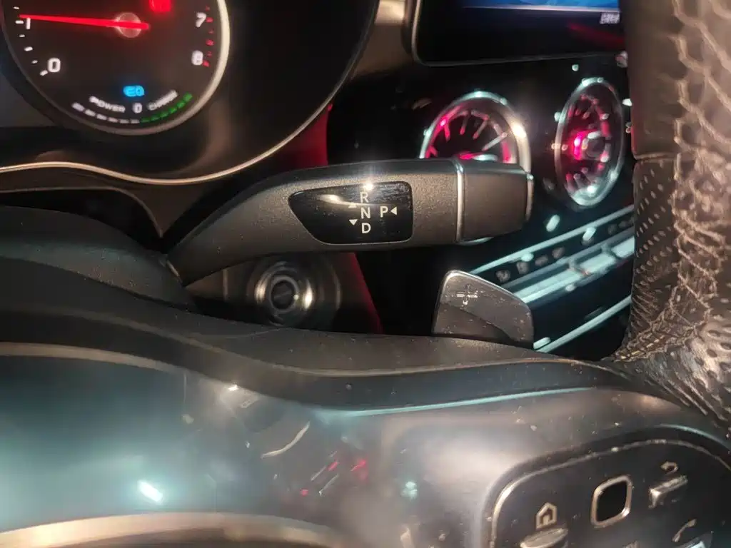 Mercedes-Benz C-Class 2019 — фото 10