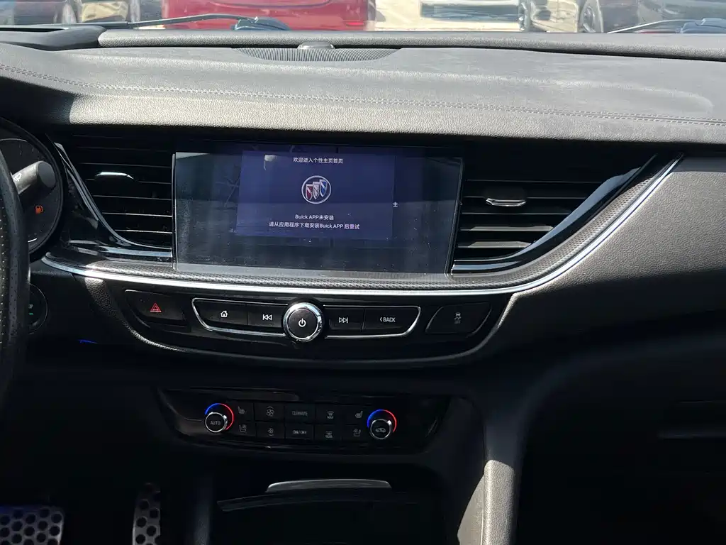 Buick Regal 2020 — фото 16