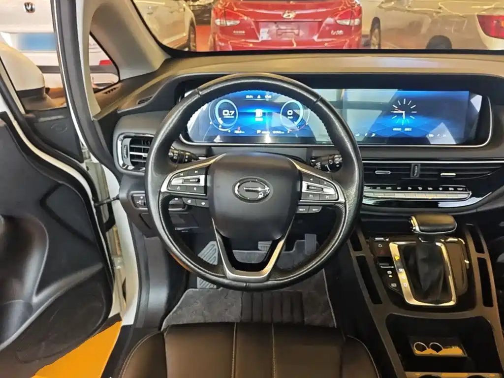 GAC Trumpchi M6 2020 — фото 7