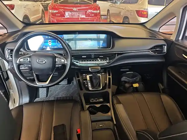 GAC Trumpchi M6 2020