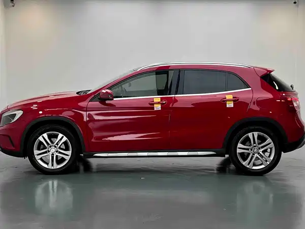 Mercedes-Benz GLA 2016