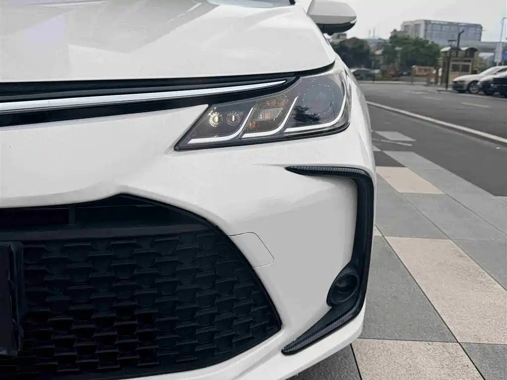 Toyota Corolla 2020 — фото 11