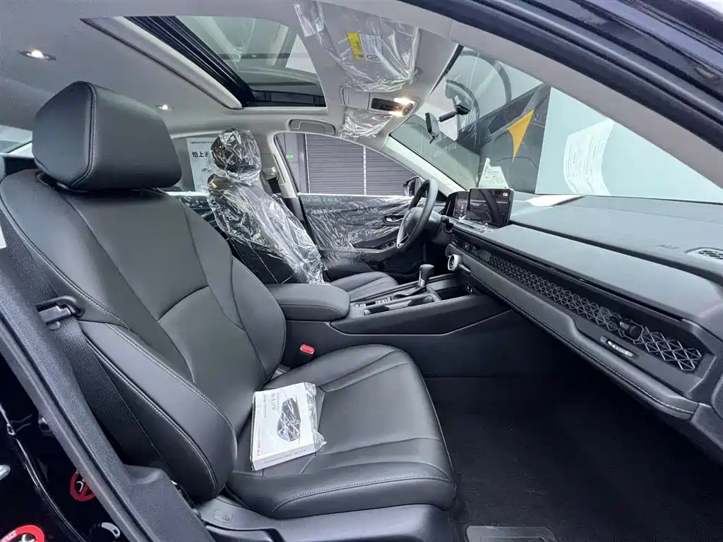 Honda Accord — фото 20