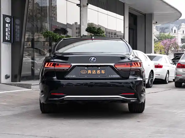 Lexus LS 2019