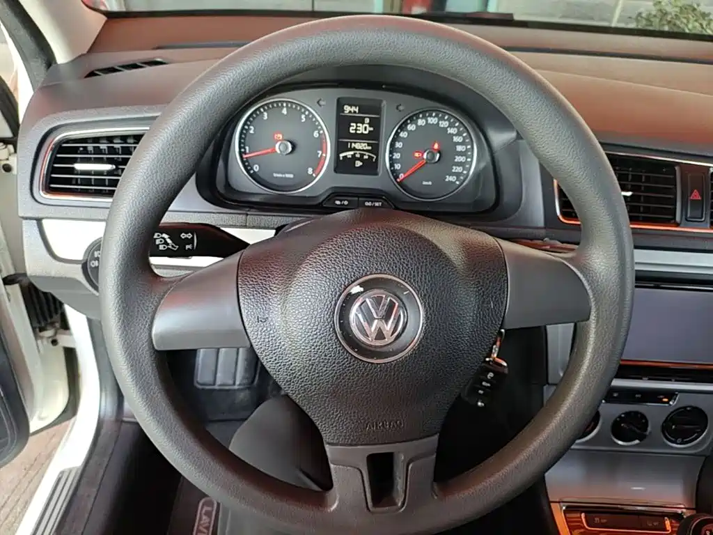 Volkswagen Gran Lavida 2014 — фото 11