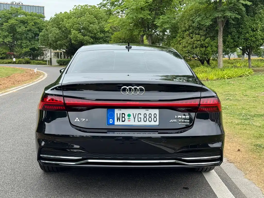 Audi A7L 2025 — фото 4