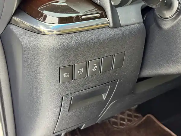 Toyota Alphard 2015