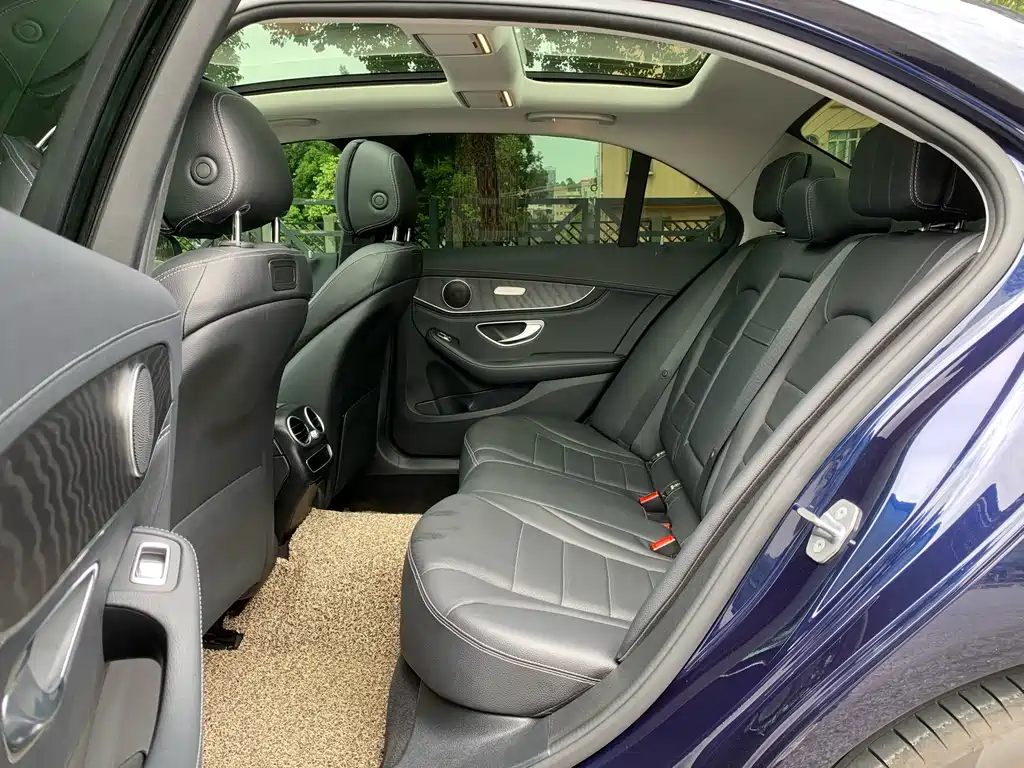 Mercedes-Benz C-Class 2019 — фото 14