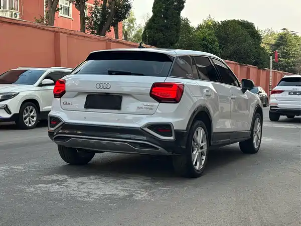 Audi Q2L 2022
